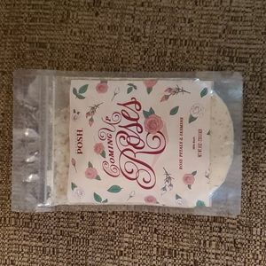 Perfectly Posh Coming Up Roses Milk Bath